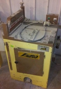 lot 869 image: LOBO 10 HP Pneumatic Cut-Off Saw. UNDER CUT,  3 PHASE