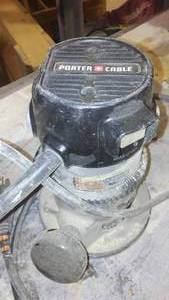 lot 889 image: Porter Cable Router.