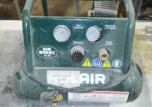 lot 892 image: Rolair Air Buddy.