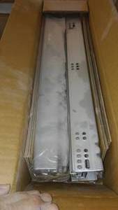 lot 925 image: Drawer Slides (14).