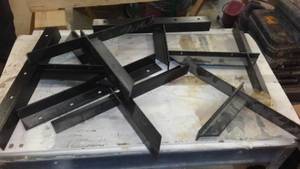lot 944 image: Heavy Duty Brackets (7).