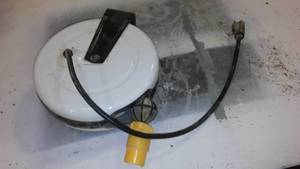 lot 964 image: Electric Cord Reel.