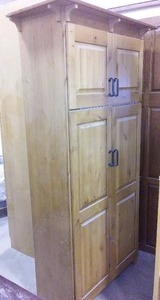 lot 1081 image: 4 Door Storage Cabinet.