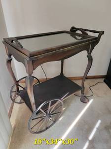 lot 38 image: Vintage English Tea Cart