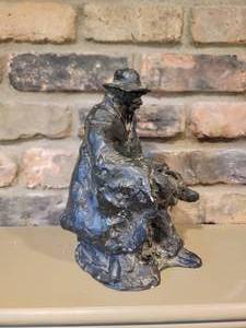 lot 12 image: Petronzio Sculpture