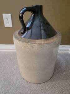 lot 100 image: Blue Crown Number 3 Jug