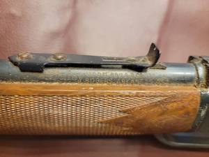 lot 102 image: Daisy 177 Pellet Gun