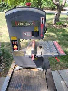 lot 110C image: Performax 9 inch bandsaw