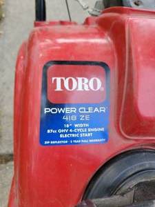 lot 110G image: Toro 18 Width Snow Thrower