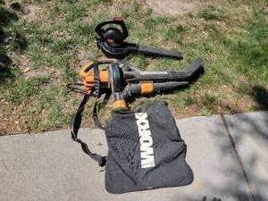 lot 110U image: Worx leaf Blower