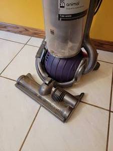 lot 79 image: Dyson DC 25 Home Vacuum