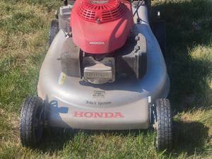 lot 149 image: Honda 3-in-1 Self-Propelled Lawn Mower HRR216K9VKAA