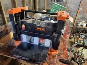 lot 113 image: Wen 12-12 Thickness Planer 6550