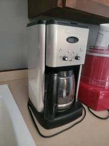 lot 139 image: Essential Kitchen Appliance Set (4)