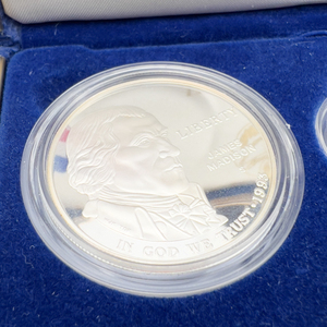 1993 Bill of Rights Commemorative Three Coin Proof Set. GOLD Five Dollar Coin, SILVER Dollar Coin, SILVER Half Dollar Coin