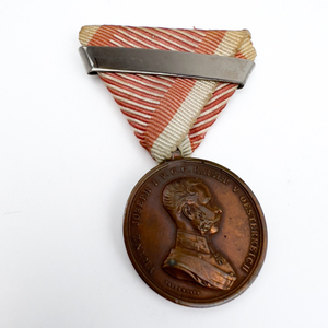 1915-1917 Austria-Hungary Medal For Bravery With Bar For a Repeat Award.