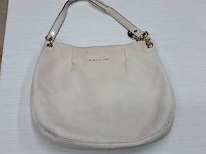 lot 136 image: Michael Kors Handbag