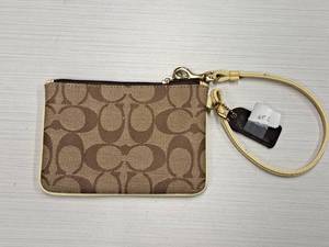 lot 194 image: Coach Purse