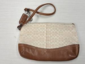 lot 191 image: Coach Handbag