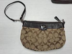 lot 182 image: Coach Handbag