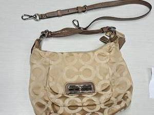 lot 165 image: Coach Handbag