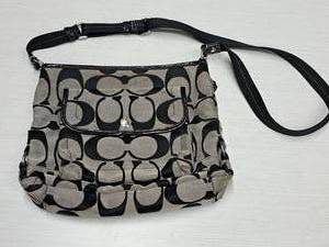 lot 169 image: Coach Handbag
