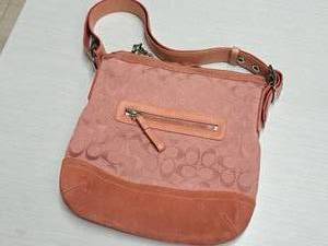 lot 172 image: Coach Handbag
