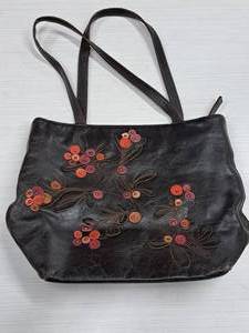 lot 221 image: Lamarthe Handbag
