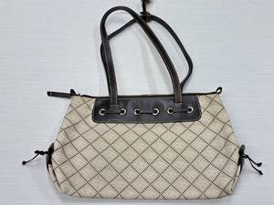 lot 244 image: Dooney & Bourke Handbag