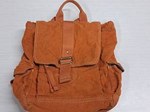 lot 250 image: Fossil Handcrafted Handbag