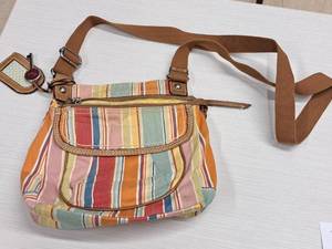 lot 247 image: Fossil Handcrafted Handbag