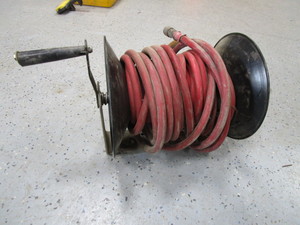 lot 20 image: Air Hose Reel