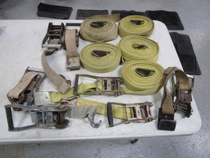 lot 52 image: 2 Ratchet Straps