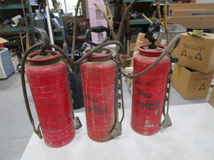 lot 77 image: (3) Chapin Sprayers