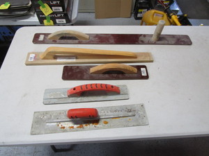 lot 114 image: Concrete Tools
