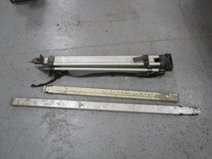lot 122 image: Transit Tripod & Elevation Sticks