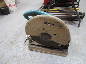 lot 125 image: Makita Chop Saw