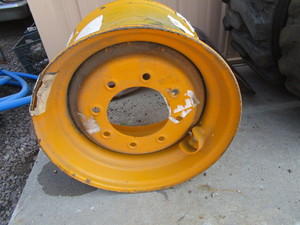 lot 141 image: (New) Skidsteer Wheel