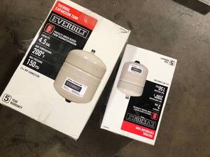 Lot of 2 Everbilt Thermal Expansion Tank  Customer Returns See Pictures