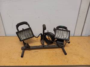 DUAL HALOGEN FLOODLIGHTS