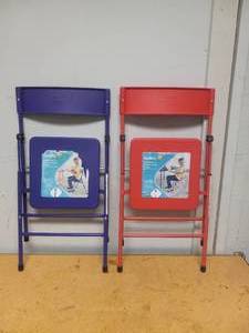 2 KIDS CHAIRS