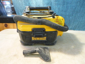 lot 14 image: DeWalt Heavy Duty Cordless WetDry Vac