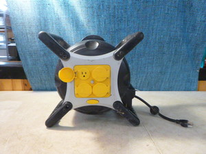 lot 15 image: Designcard Retracting Cord Reel