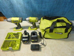 lot 33 image: Ryobi Tool Set