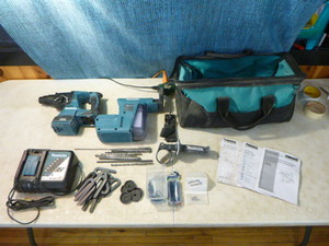 lot 34 image: Makita Cordless Hammer Set with Dust Extraction System