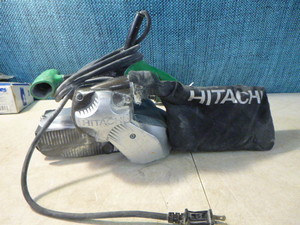 lot 94 image: Hitachi 3 Belt Sander