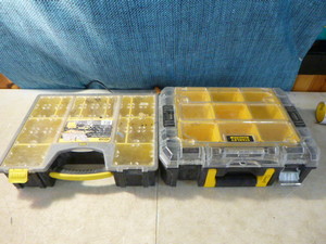 lot 102 image: 2 Stanley Professional Organizers