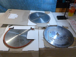 lot 116 image: 3 Saw Blades
