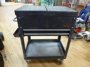 lot 121 image: Torin Rolling Tool Chest