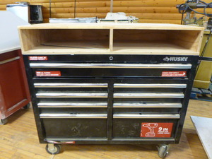 lot 172 image: Husky Rolling Tool Chest
